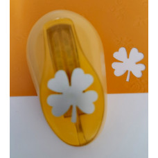 Фігурний діркопробивач Чарівна Мить Конюшина 2,5 см (CD99M/5) Фігурний діркопробивач Чарівна Мить Конюшина 2,5 см (CD99M/5)