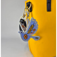 Набір для вишивки нитками на штучній шкірі «Шарм для сумки – Пташка. Золотий колос» FLHL-110