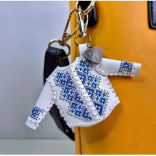 Набір для вишивки нитками на штучній шкірі «Шарм для сумки – Вишиванка. Блакитна гармонія» FLHL-130