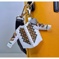 Набір для вишивки нитками на штучній шкірі «Шарм для сумки – Вишиванка. Вогняний орнамент» FLHL-131