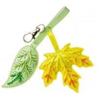 Набір для вишивки бісером на штучній шкірі «Шарм для сумки – Осіннє листя» FLBB-175