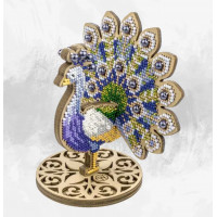 Набір для вишивки бісером на дерев’яній основі «Нарядний павич» FLK-604