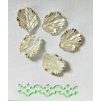 Намистина Only Біла пелюстка з золотою облямівкою, 1,7х1,5 см, 5 шт (633175)