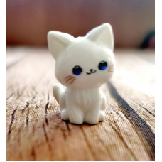 Міні-фігурка Білий котик Only, 2х1.5см (633141)